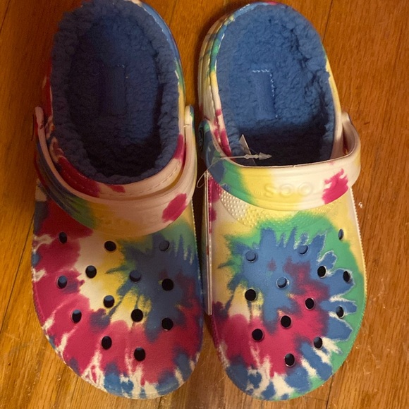 Tie dye fluzzy crocs - Picture 1 of 2
